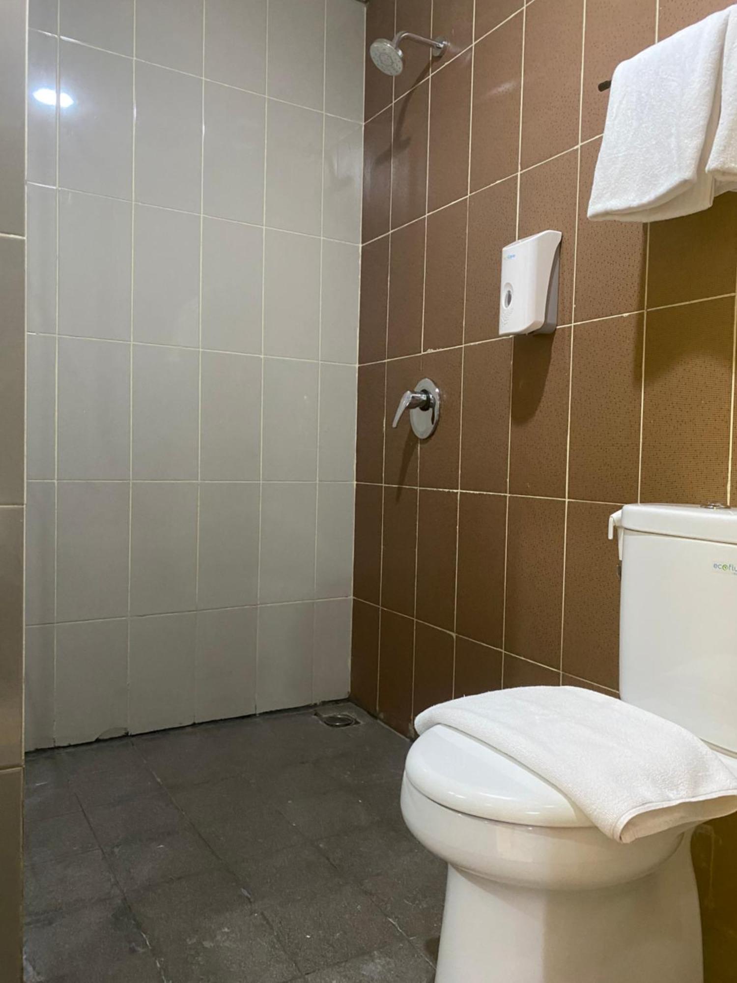 Daima Suites Margonda Depok Eksteriør bilde